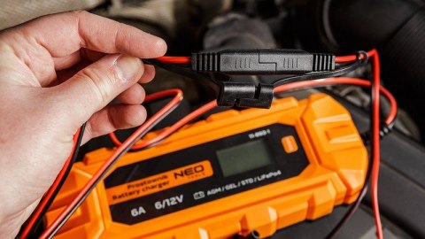 PROSTOWNIK AUTOMATYCZNY 6A/100W,3-150AH DO AGM/GEL PROSTOWNIK AUTOMATYCZNY 6A/100W,3-150AH DO AGM/GEL