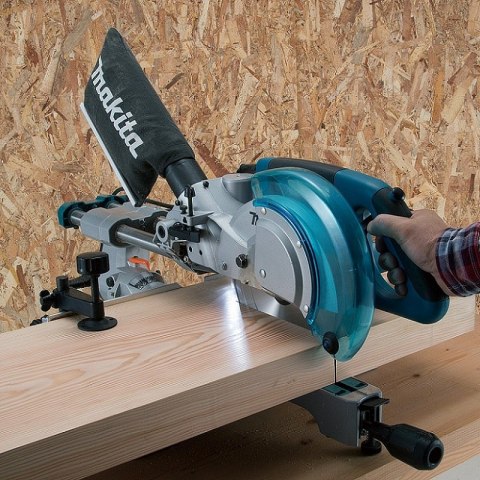 UKOŚNICA 216MM 1400W Z LAMPĄ I WSKAŹ. LASEROWYM UKOŚNICA 216MM 1400W Z LAMPĄ I WSKAŹ. LASEROWYM