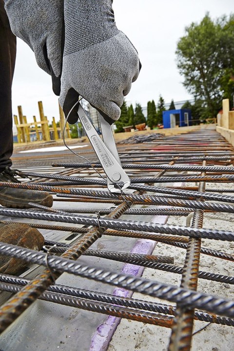 OBCĘGI ZBROJARSKIE CYNKOWANE O ZWIĘKSZONYM PRZEŁOŻENIU 300MM OBCĘGI ZBROJARSKIE CYNKOWANE O ZWIĘKSZONYM PRZEŁOŻENIU 300MM