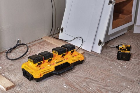 ŁADOWARKA XR 8.0A 4*18V ŁADOWARKA XR 8.0A 4*18V