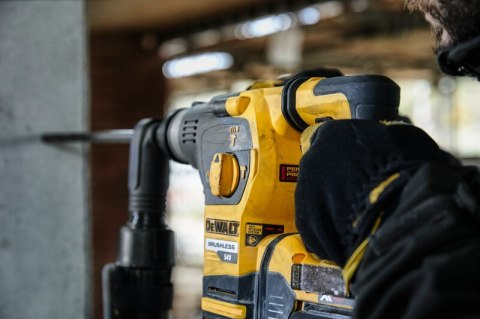 MŁOTOWIERTARKA 54V SDS-PLUS XR 2*6.0AH MŁOTOWIERTARKA 54V SDS-PLUS XR 2*6.0AH