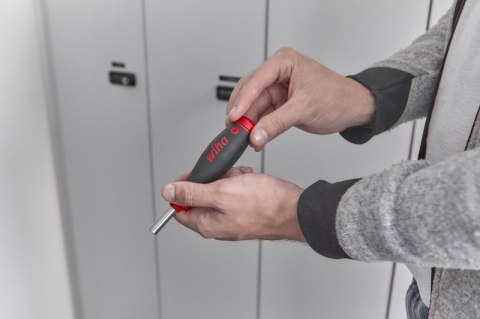 WKRĘTAK Z MAGAZYNKIEM BITÓW POCKETMAX MAGNETYCZNY, 8 BITÓW WKRĘTAK Z MAGAZYNKIEM BITÓW POCKETMAX MAGNETYCZNY, 8 BITÓW